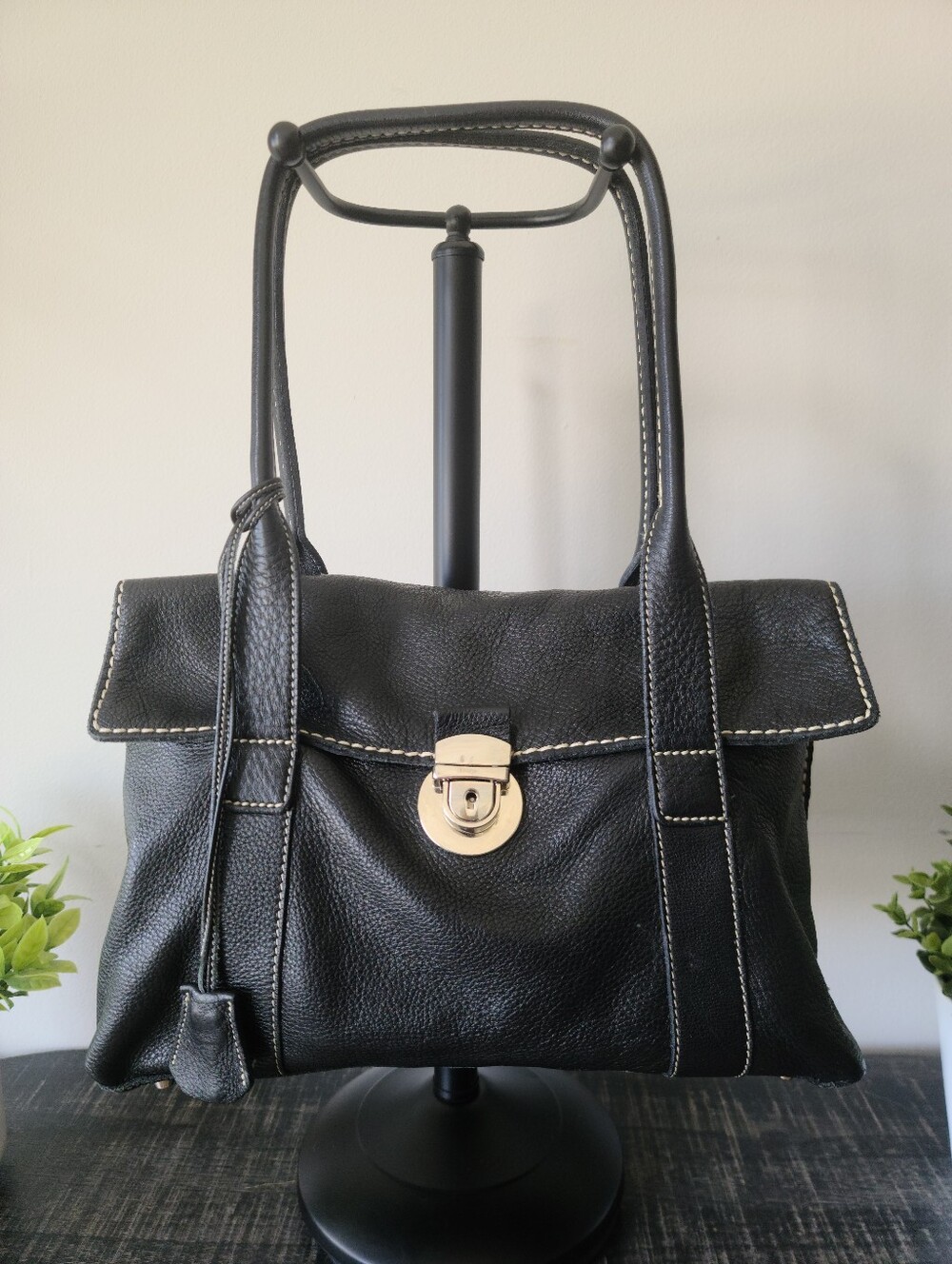 Roots Black Leather Push Lock Shoulder Bag